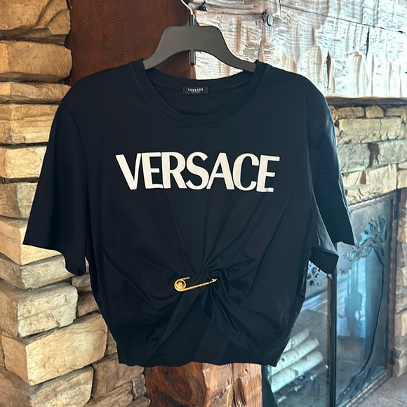 Versace Tops - Auth Versace Black T-Shirt